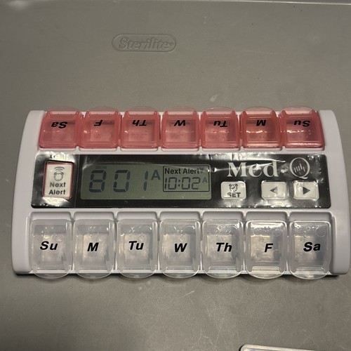 Med white pill - white,